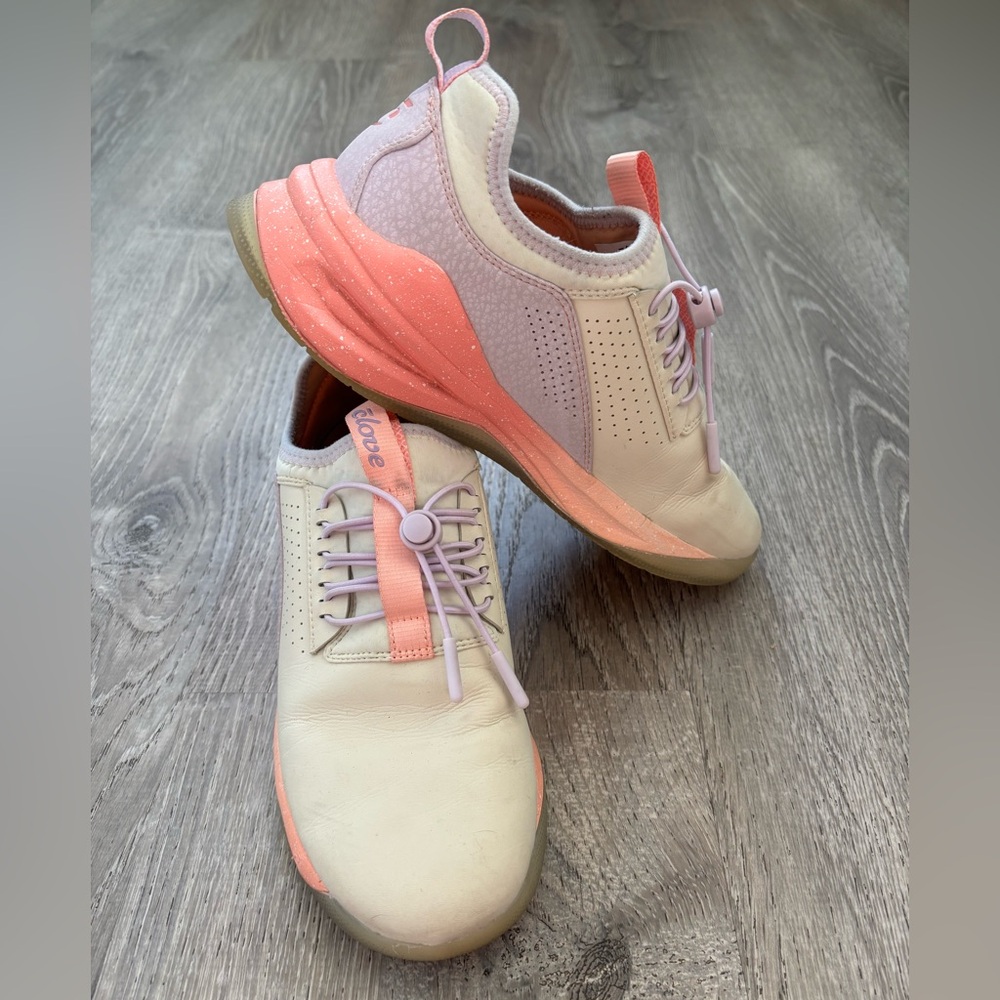 Clove nursing shoes